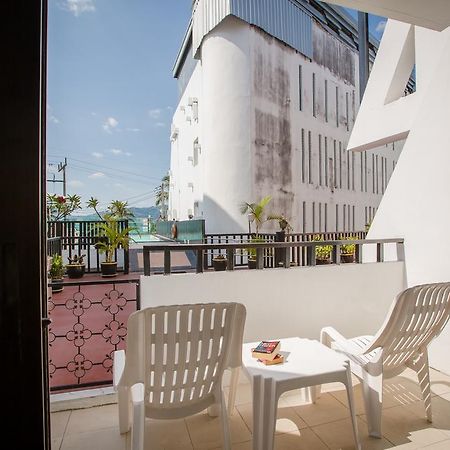 Patong Swiss Hotel Beach Front Пхукет Екстер'єр фото