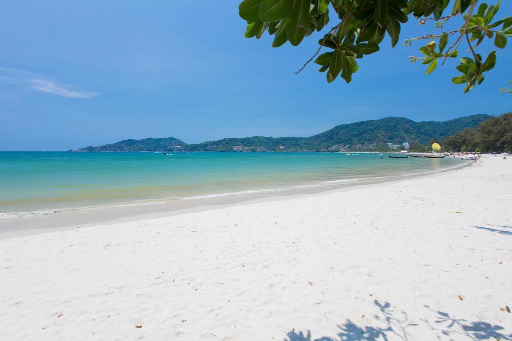 Patong Swiss Hotel Beach Front Пхукет Екстер'єр фото