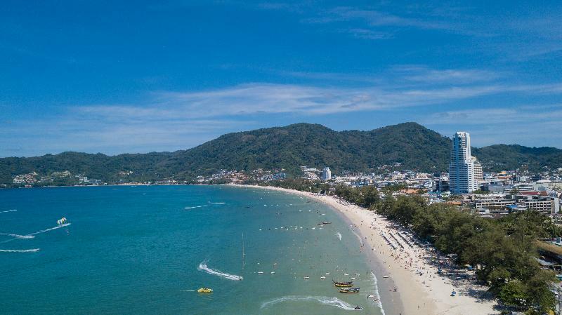 Patong Swiss Hotel Beach Front Пхукет Екстер'єр фото